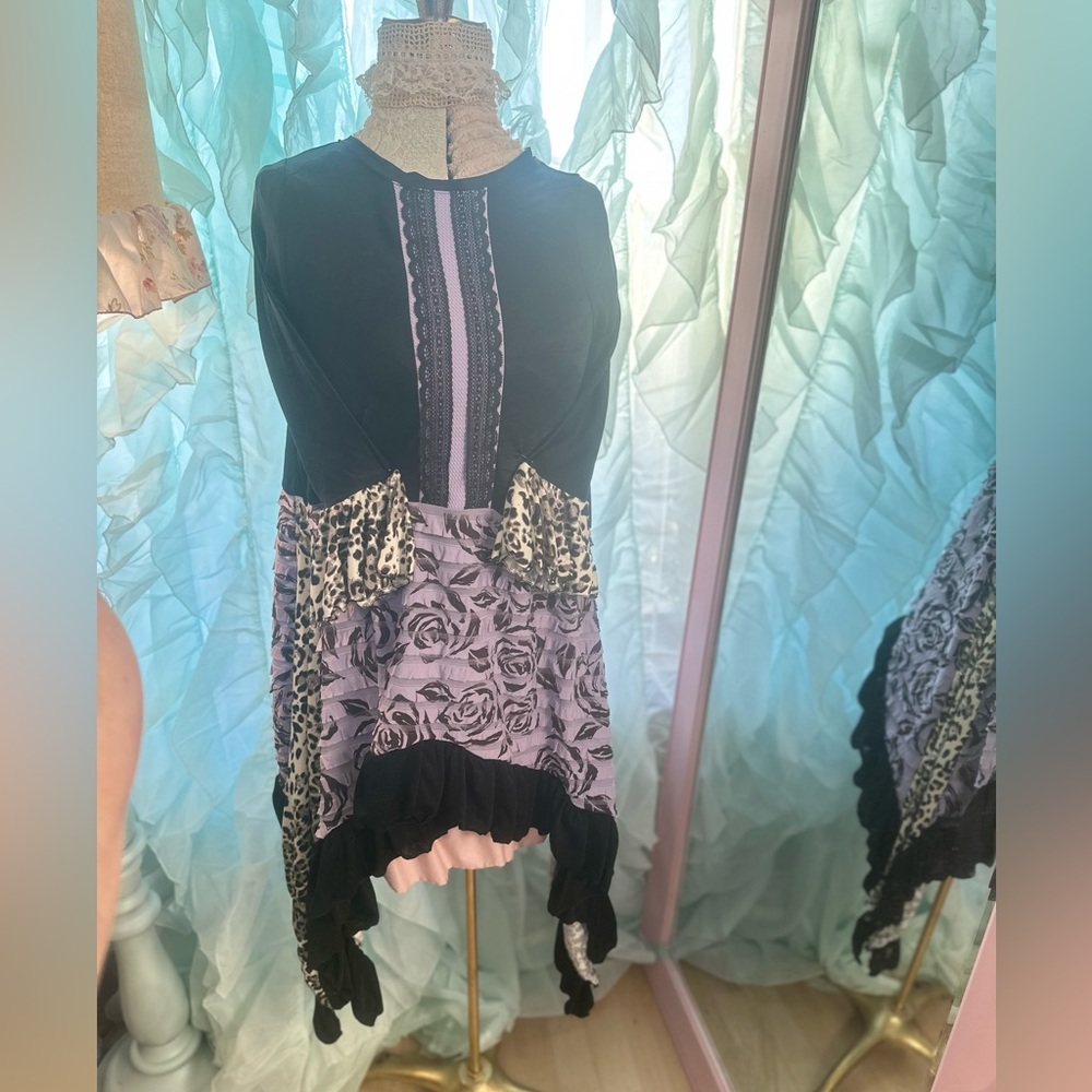 (SOLD) Girl’s Punchy Purple Rosetta Top